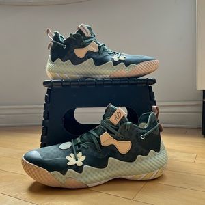 James Harden 6’s Basketball Sneakers - Color Ways — size 11